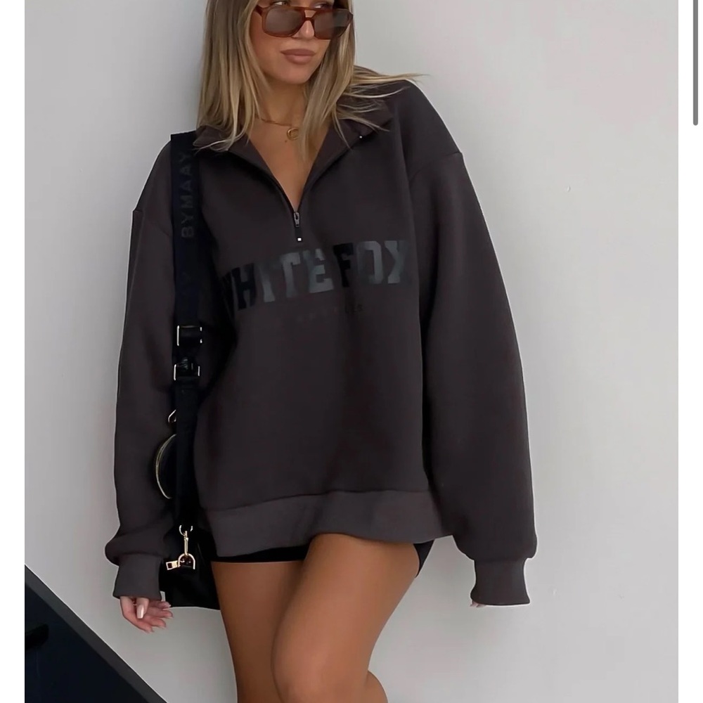 WHITEFOX BOUTIQUE quarter zip crew size M/L